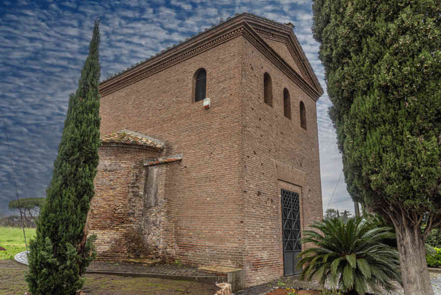 276 - Italia - Roma - catacumbas de San Callisto - La cella tricòra occidentale.jpg